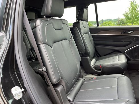 New 2026 Jeep Grand Cherokee L Limited AWD/4WD image 23