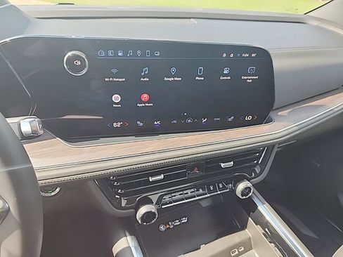 Used 2025 Chevrolet Tahoe Z71 w/ Z71 Off-Road Package image 32