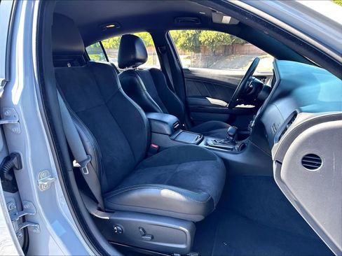 Used 2022 Dodge Charger R/T w/ Plus Group RWD image 10