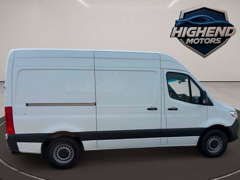 Used 2020 Mercedes-Benz Sprinter 2500 w/ Driver Convenience Package image 7