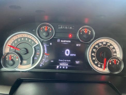Used 2015 RAM 1500 Laramie w/ Convenience Group AWD/4WD image 16