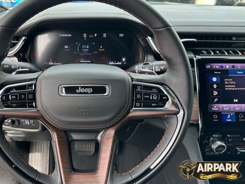 New 2025 Jeep Grand Cherokee Summit w/ Adv Protech Group IV image 19