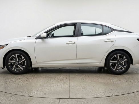 Used 2025 Nissan Sentra SV image 5