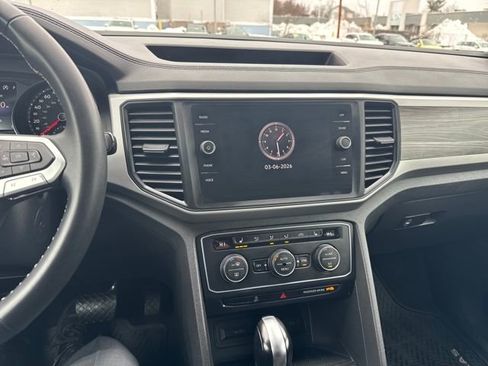 Certified 2021 Volkswagen Atlas Cross Sport SE image 23