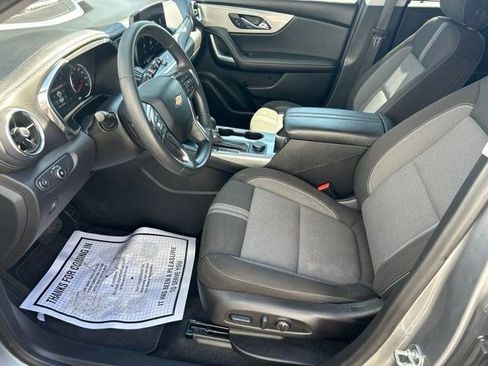 Used 2025 Chevrolet Blazer LT FWD image 13