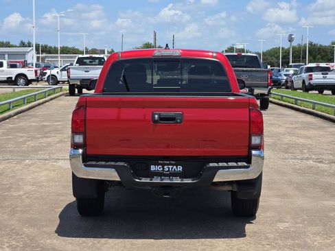Used 2021 Toyota Tacoma SR5 RWD image 5