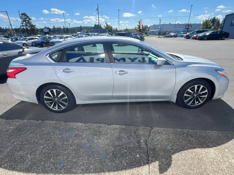 Used 2017 Nissan Altima 2.5 SV FWD image 6