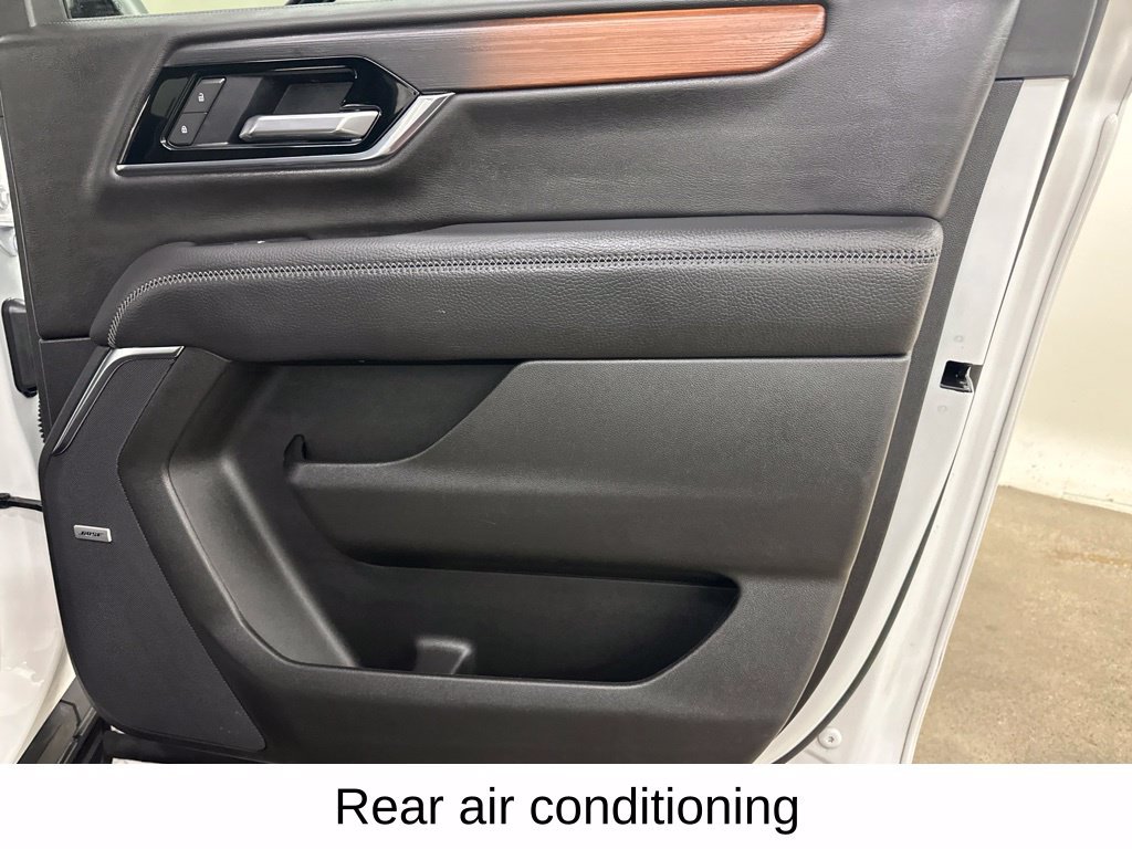 Used 2025 GMC Yukon XL Denali AWD/4WD image 25