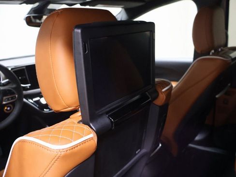 New 2026 Chrysler Pacifica Pinnacle w/ Trailer Tow Group image 14