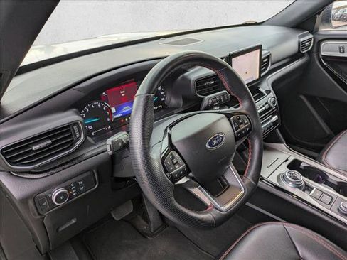 Certified 2022 Ford Explorer ST-Line image 15