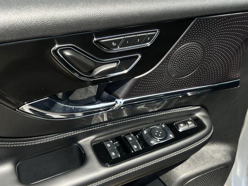 Certified 2023 Lincoln Corsair AWD image 23