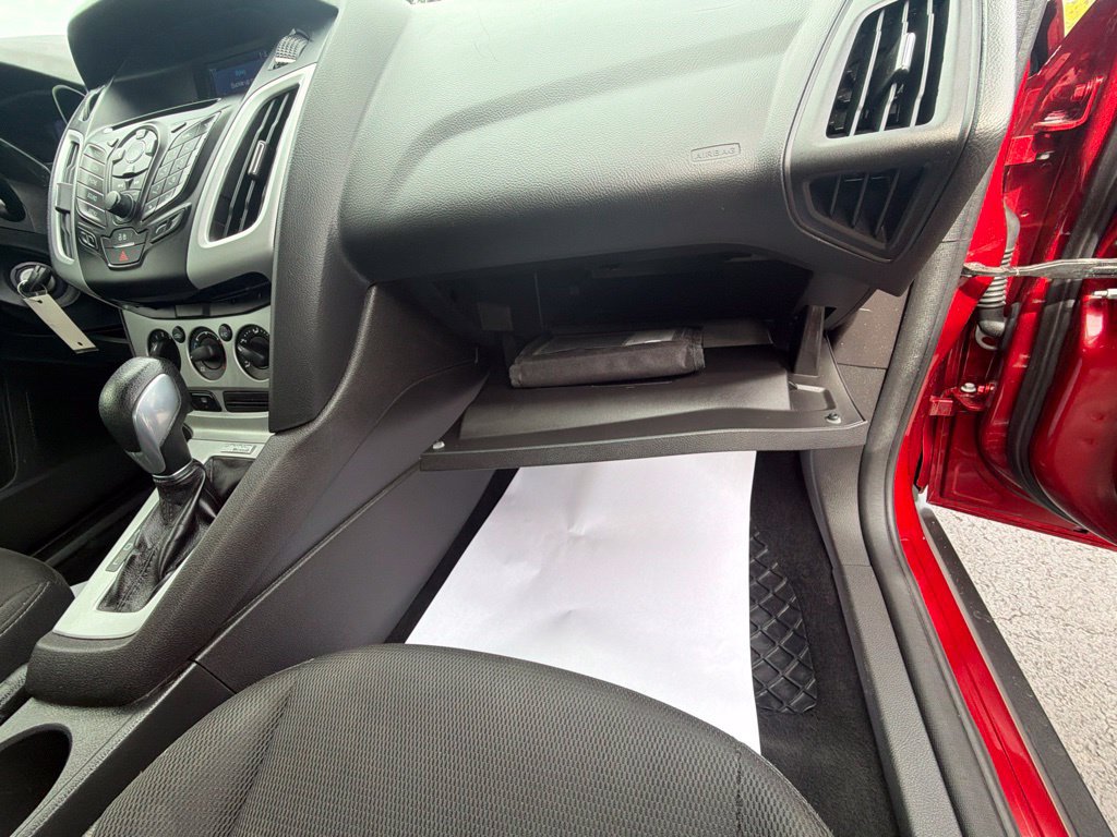 Used 2014 Ford Focus SE FWD image 37