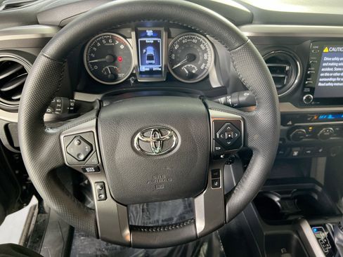 Used 2022 Toyota Tacoma Limited w/ Nightshade Package image 11