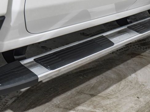 Used 2022 Chevrolet Silverado 2500 LT AWD/4WD image 49