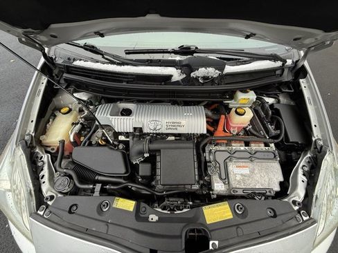 Used 2010 Toyota Prius Five image 11