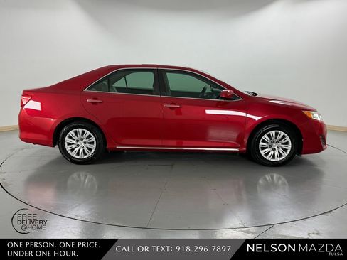 Used 2013 Toyota Camry LE FWD image 5