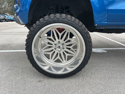 Used 2023 Chevrolet Colorado Z71 w/ Z71 Convenience Package 2 image 50