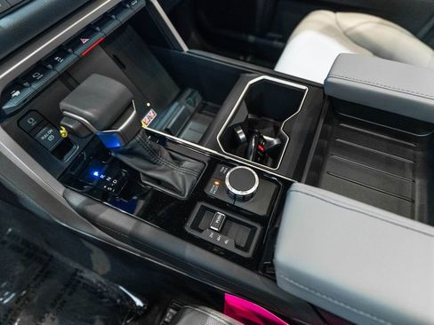 New 2026 Toyota Tundra Limited AWD/4WD image 26