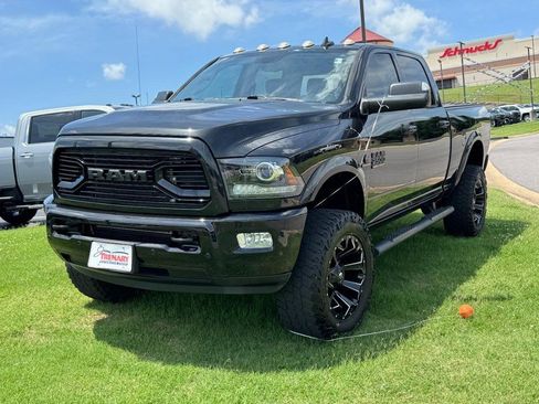 Used 2018 RAM 2500 Laramie w/ Sport Appearance Group AWD/4WD image 8