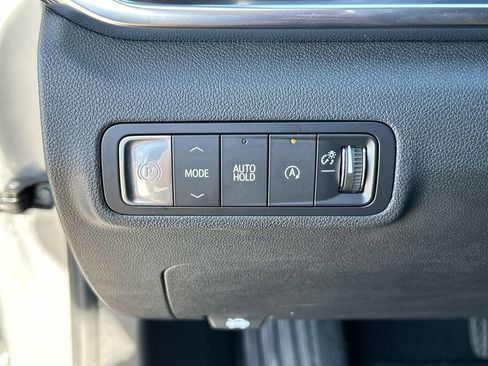 Used 2025 GMC Terrain Elevation image 18