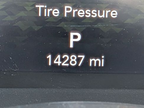 Used 2025 Jeep Wrangler Sahara image 20