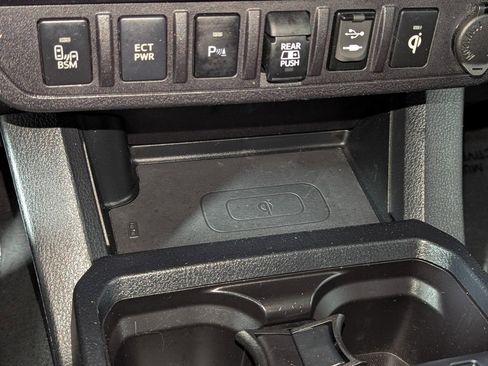 Used 2019 Toyota Tacoma TRD Off-Road image 30