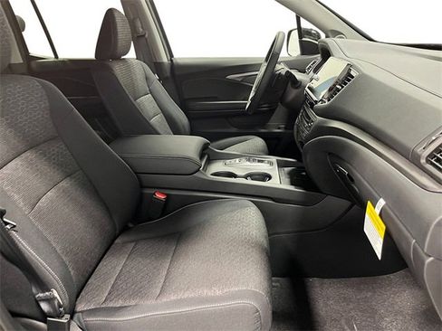 Used 2025 Honda Ridgeline Sport image 23