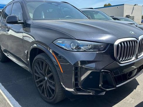 Used 2025 BMW X5 sDrive40i w/ M Sport Package RWD image 2
