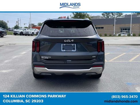 Used 2024 Kia Sorento S AWD/4WD image 5