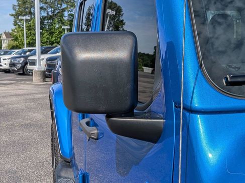 Used 2022 Jeep Gladiator Sport AWD/4WD image 14