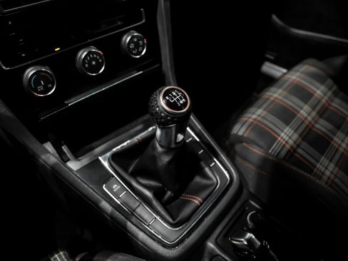 Used 2017 Volkswagen GTI S FWD image 22