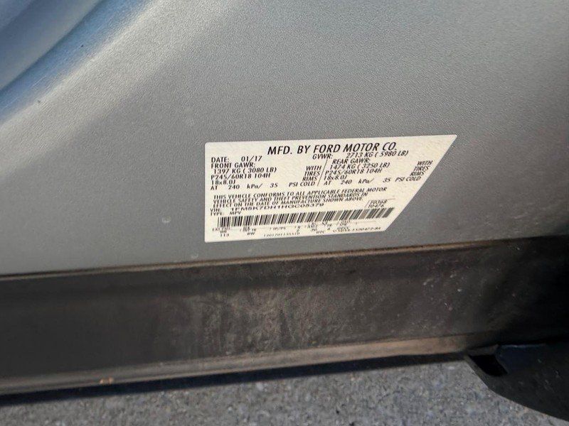 Used 2017 Ford Explorer XLT FWD image 22