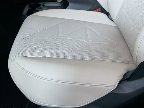 Used 2026 BMW iX xDrive45 image 21