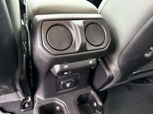 New 2026 Jeep Gladiator Mojave image 13