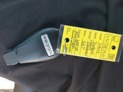 Used 2019 Dodge Grand Caravan SXT FWD image 35
