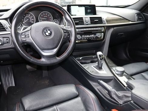 Used 2017 BMW 330i Sedan w/ Premium Package RWD image 5
