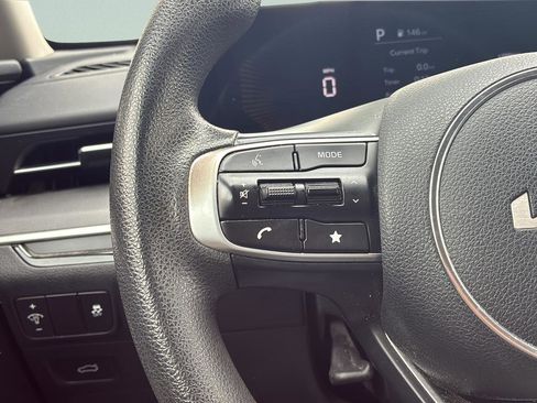 Used 2025 Kia K5 LXS image 32