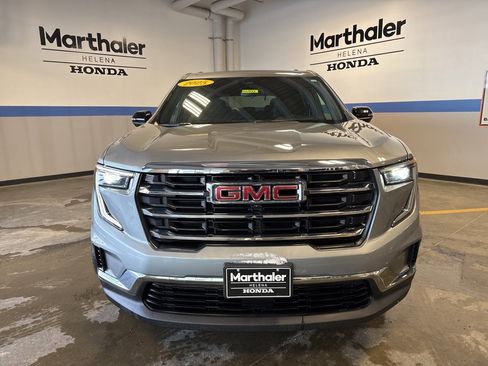 Used 2025 GMC Acadia Elevation image 2