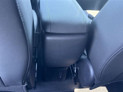 Certified 2025 Buick Encore GX Preferred FWD image 20