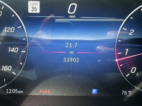Used 2024 Mercedes-Benz CLE 300 4MATIC Coupe image 15