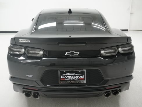 Used 2022 Chevrolet Camaro SS RWD image 5