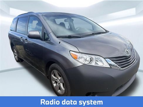 Used 2011 Toyota Sienna LE FWD image 5