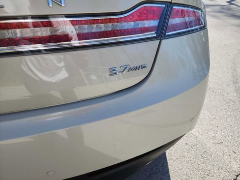 Used 2015 Lincoln MKZ Base w/ Equipment Group 102A Reserve image 7