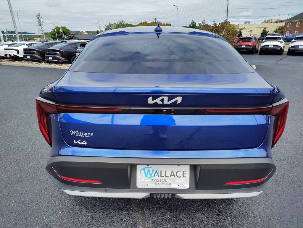 Certified 2025 Kia K4 FWD image 5