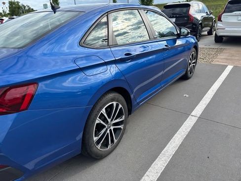 Used 2023 Volkswagen Jetta Sport FWD image 3