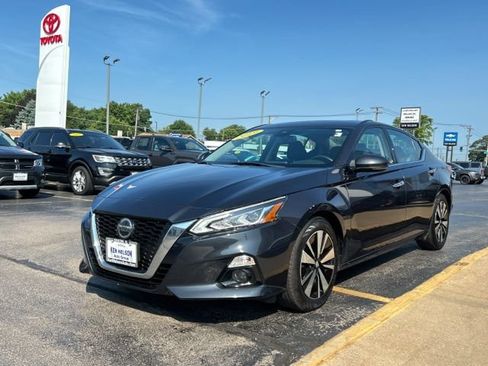 Used 2019 Nissan Altima 2.5 SV FWD image 5