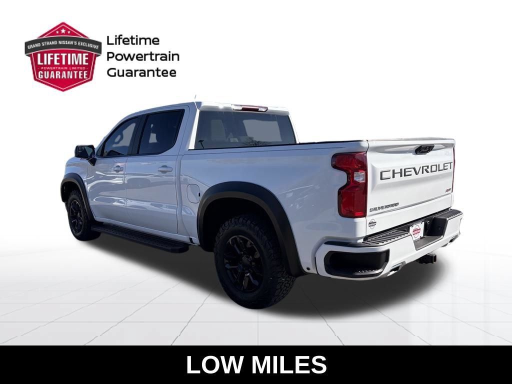 Used 2024 Chevrolet Silverado 1500 RST AWD/4WD image 5