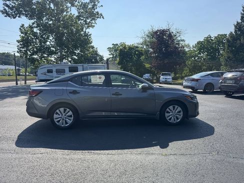 Used 2024 Nissan Sentra S FWD image 5