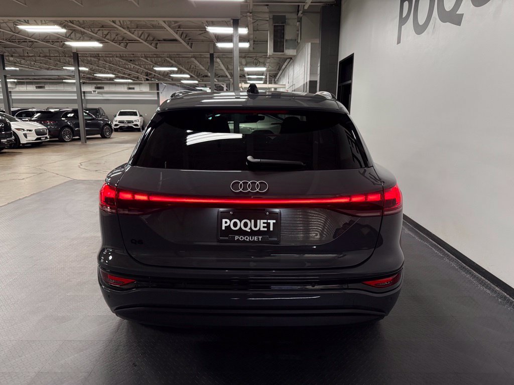 Used 2025 Audi Q6 e-tron Premium Plus w/ Premium Plus AWD/4WD image 5