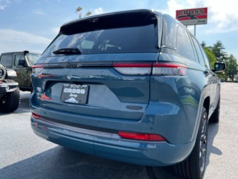 New 2026 Jeep Grand Cherokee Summit w/ Obsidian Package AWD/4WD image 41